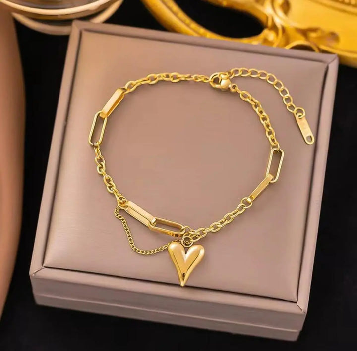 Heartlink Gold Charm Bracelet mahyal's